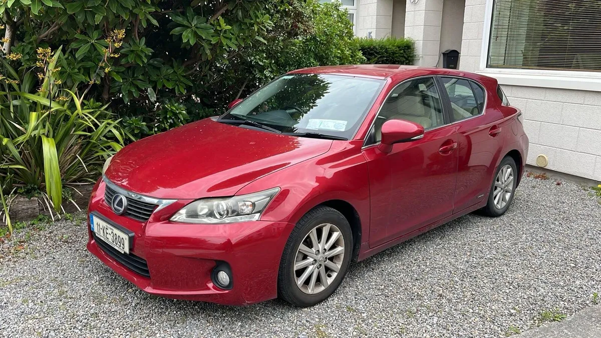 Lexus CT 2011 - Image 1