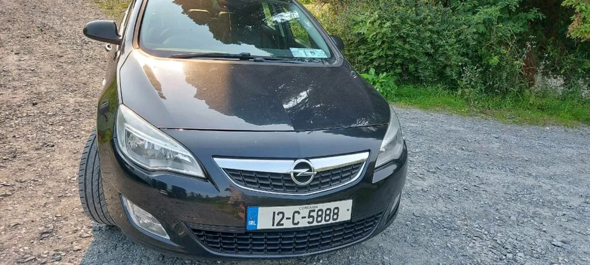 Opel astra 2012 Elite 1.7 diesel - Image 1