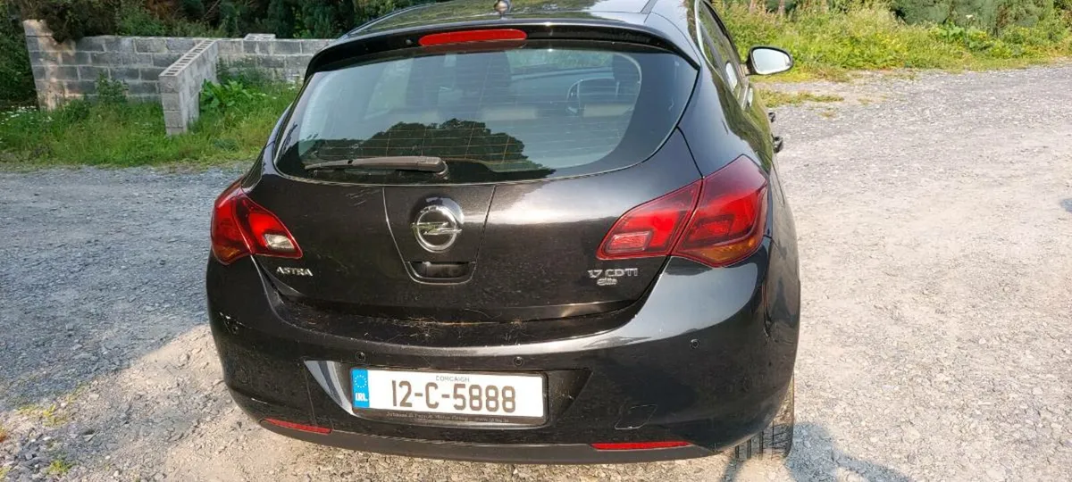 Opel astra 2012 Elite 1.7 diesel - Image 2
