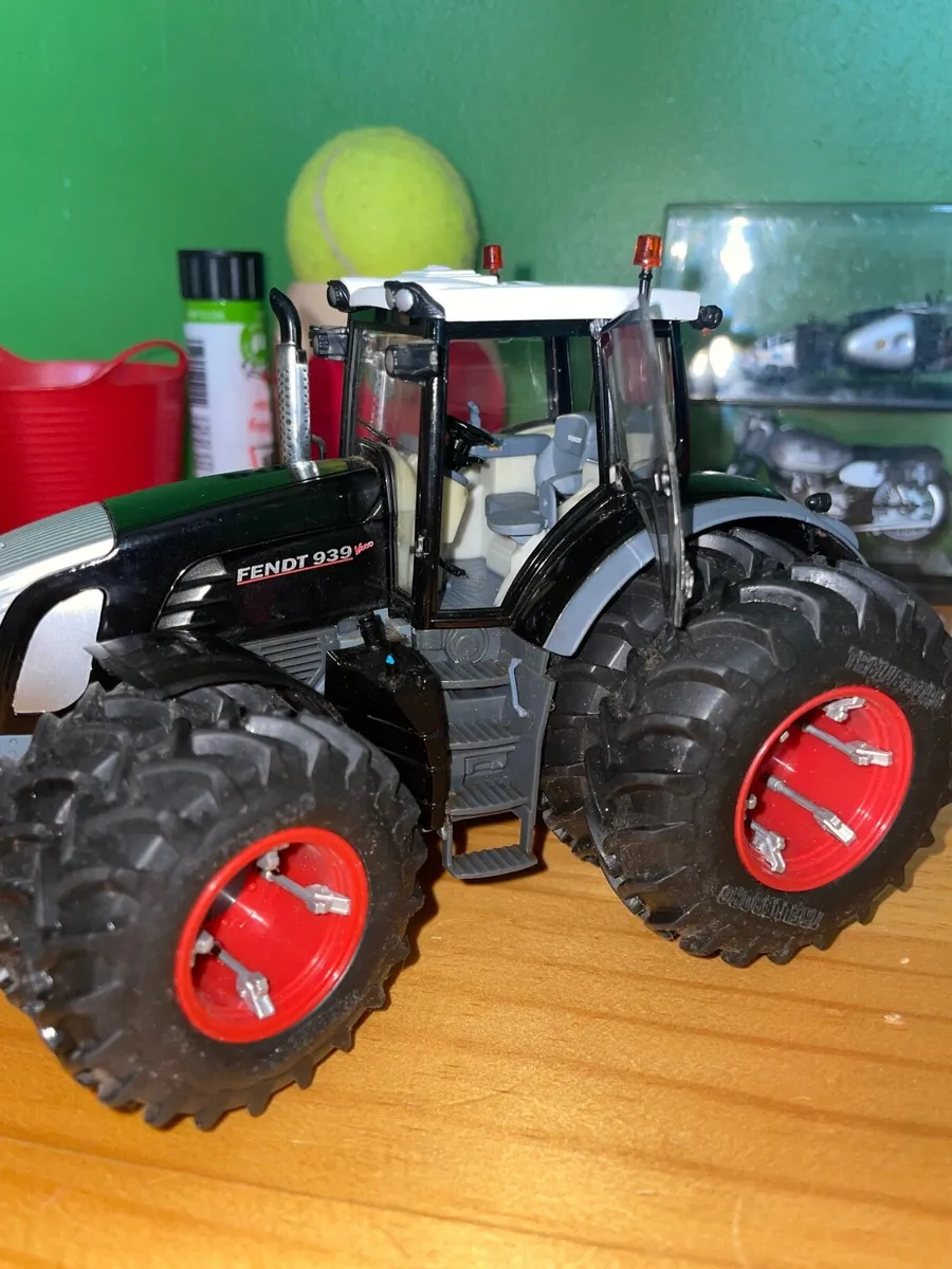 Toy Tractor - Image 2