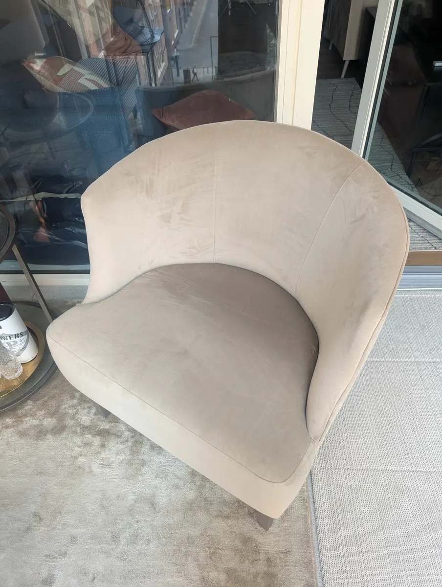 Two Armchairs -velour, beige,pristine condition - Image 1