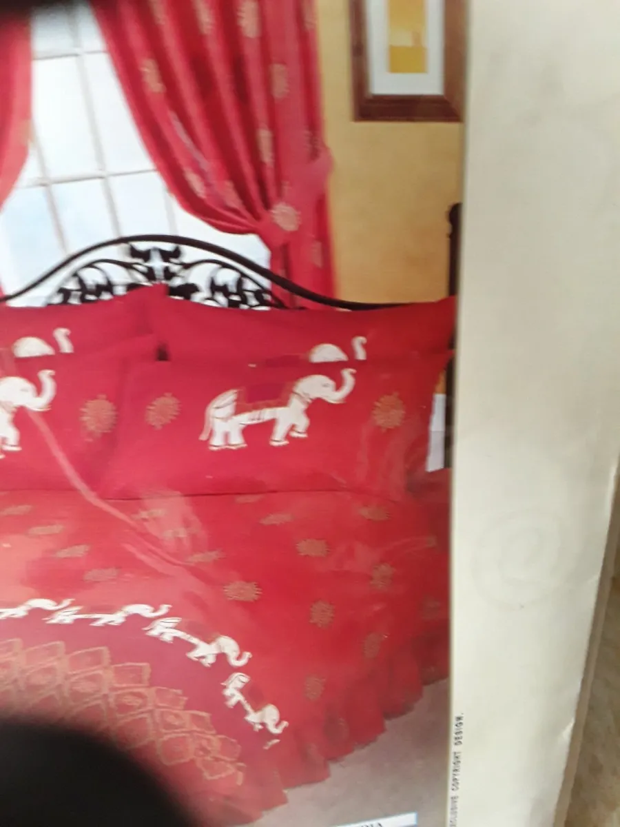 Brand new single duvet cover still in pack - Image 1