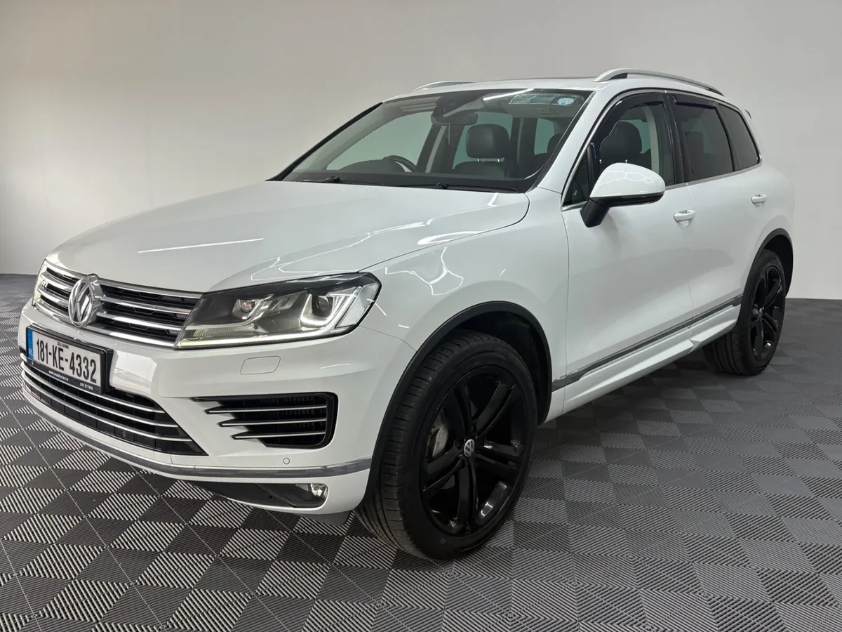 2018 VW Touareg 3.0 DSG R Line 5 seat crewcab - Image 4