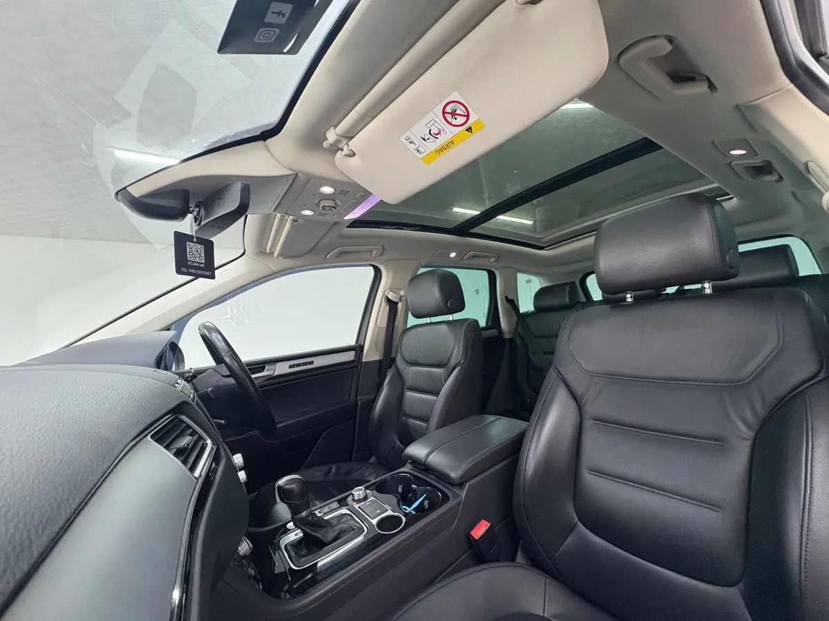 2018 VW Touareg 3.0 DSG R Line 5 seat crewcab - Image 3