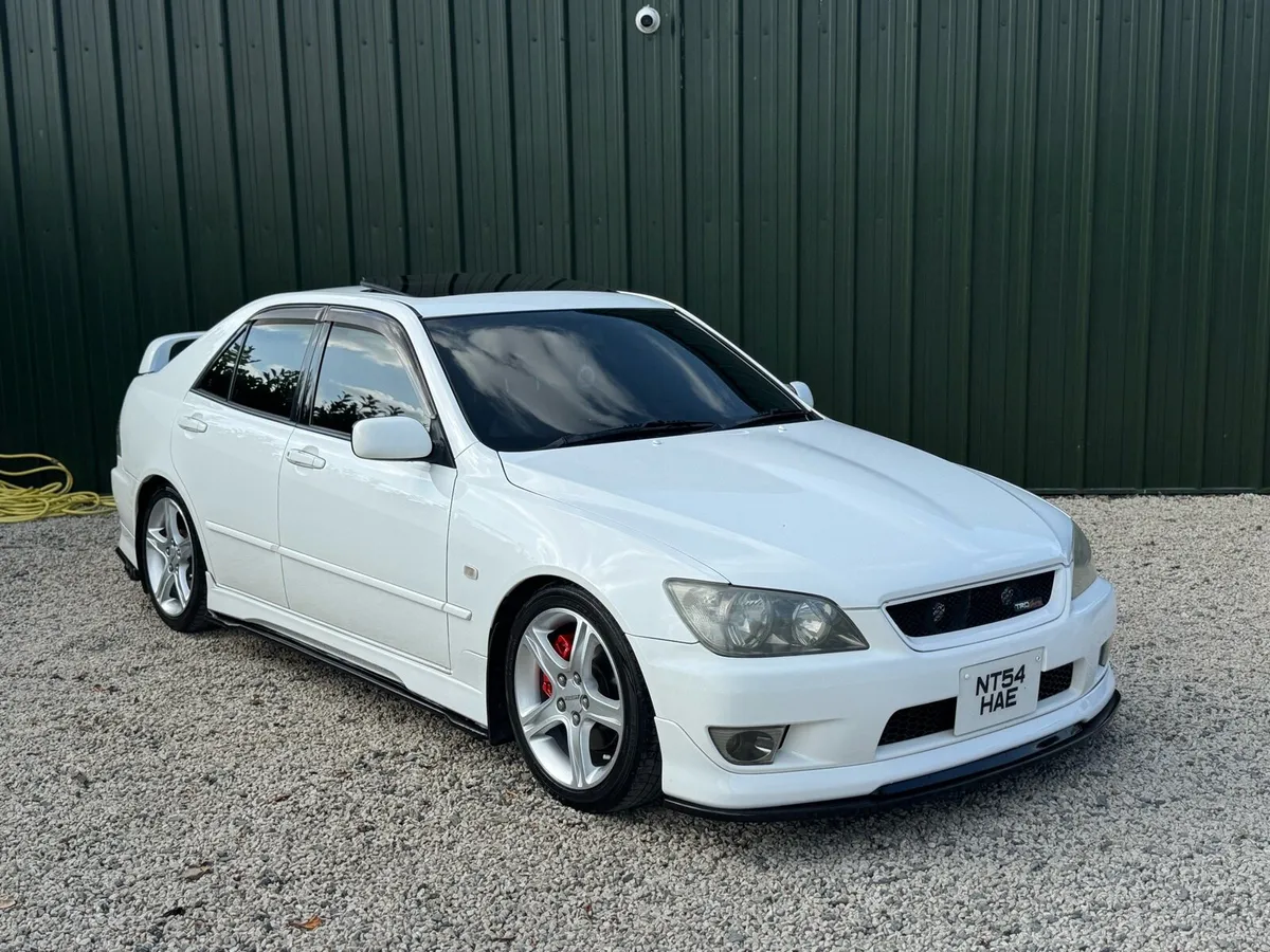 2005 TOYOTA ALTEZZA SUNROOF - Image 1