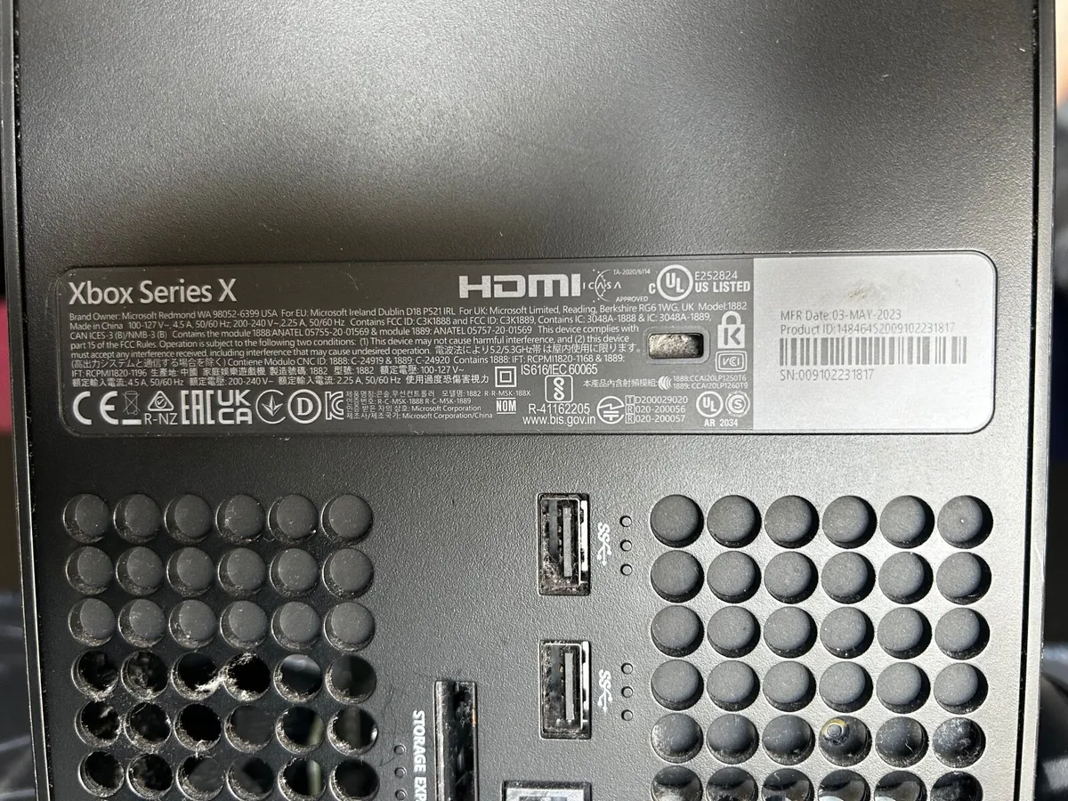 Xbox Series X - Image 3