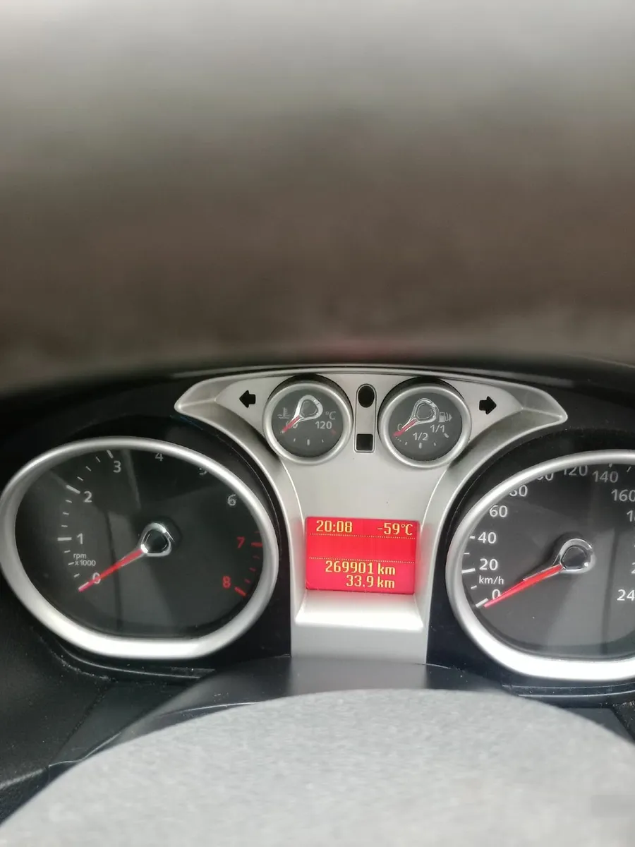 Ford Focus 2008 - Image 2