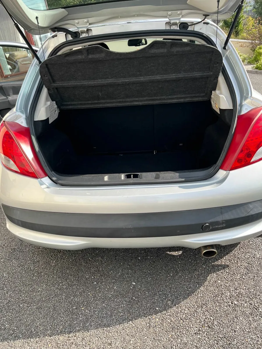 Peugeot 207 2010 - Image 4