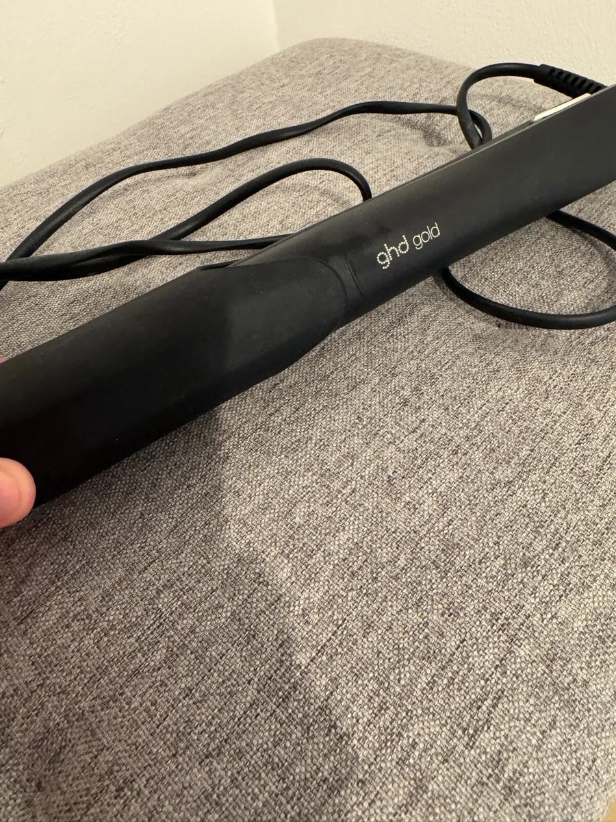 GHD Gold like new -on hold - Image 1