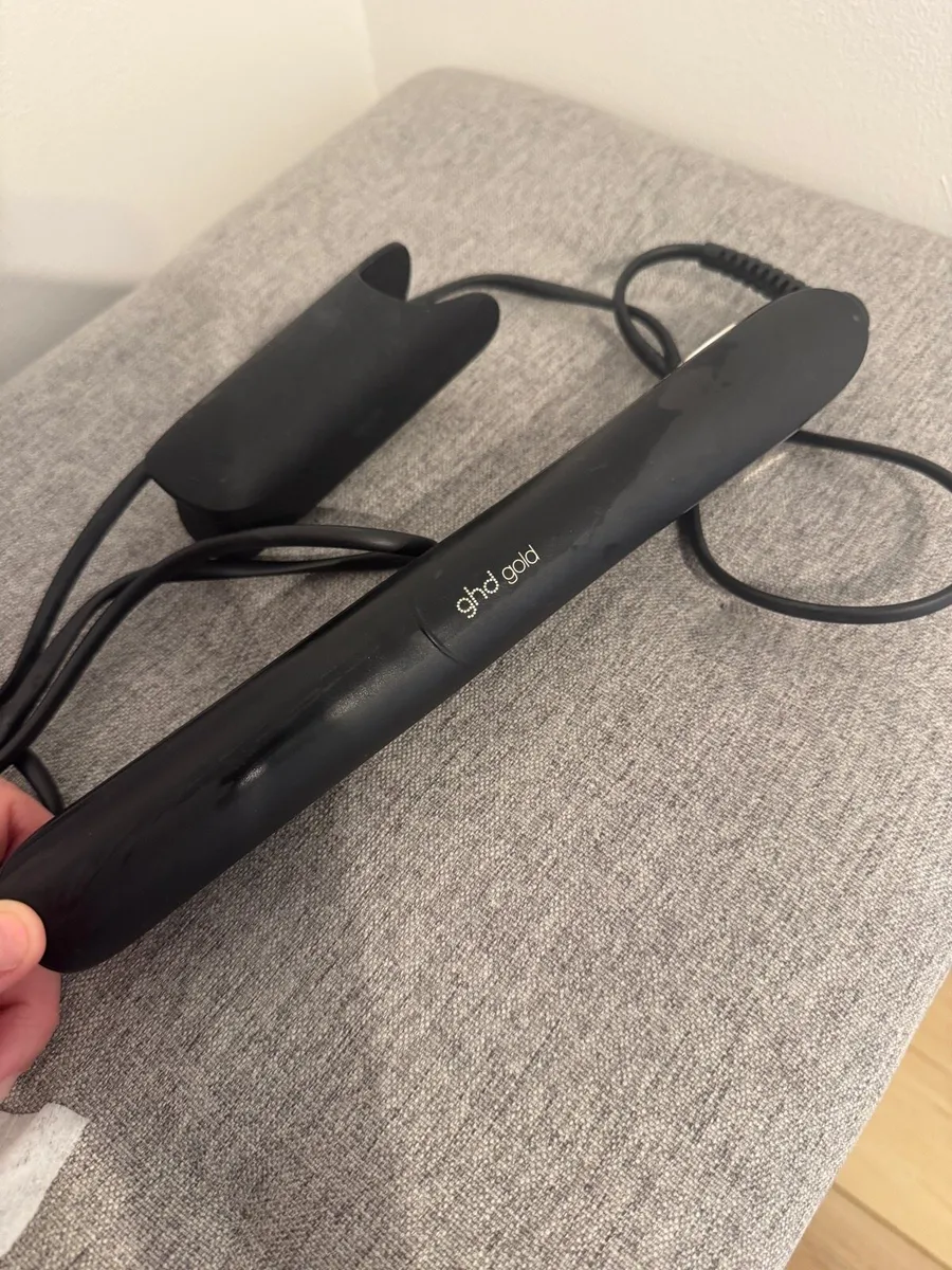 GHD Gold like new -on hold - Image 2