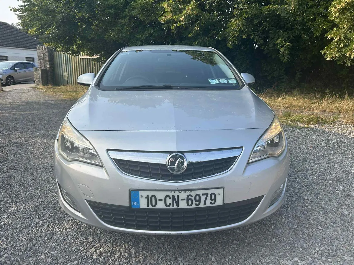 Vauxhall Astra 1.4 petrol - Image 1