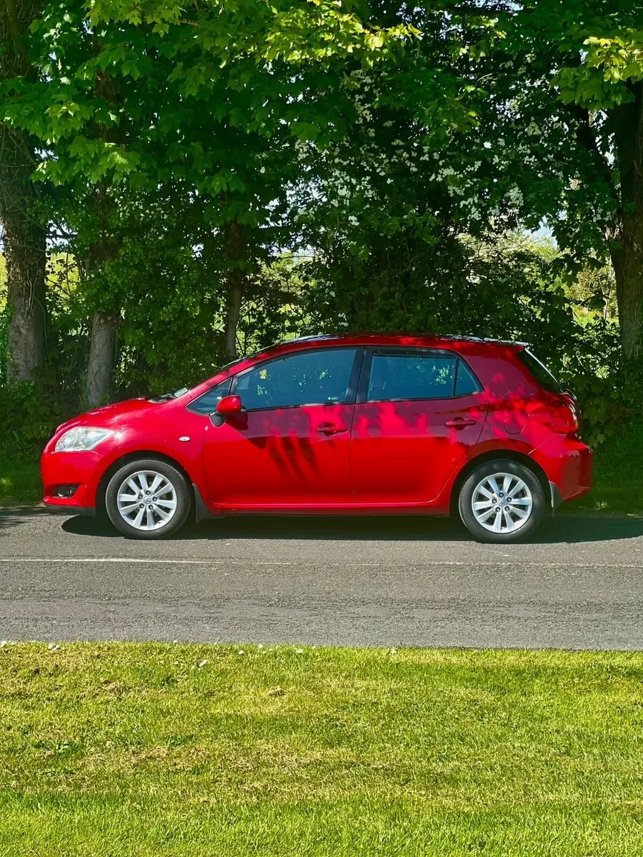 Toyota Auris 2009 automatic - Image 1