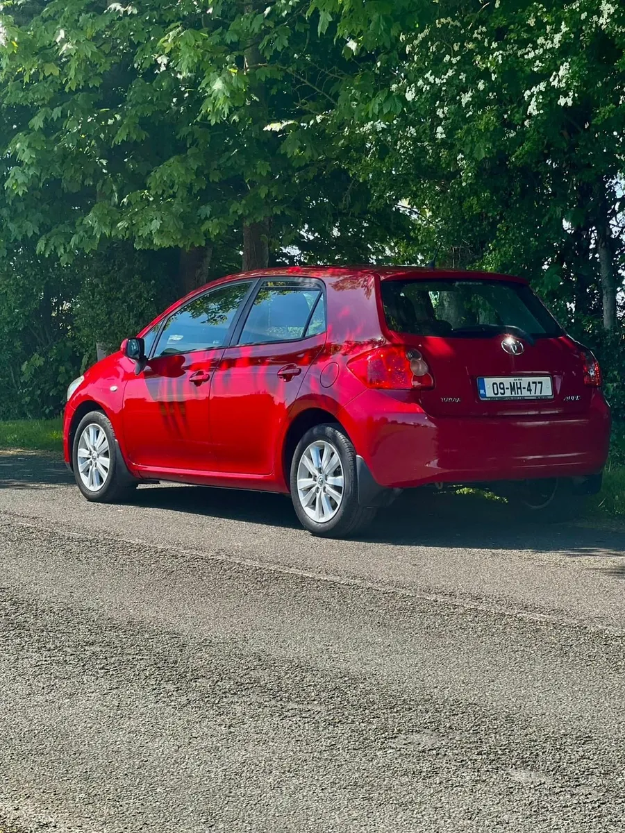 Toyota Auris 2009 automatic - Image 2