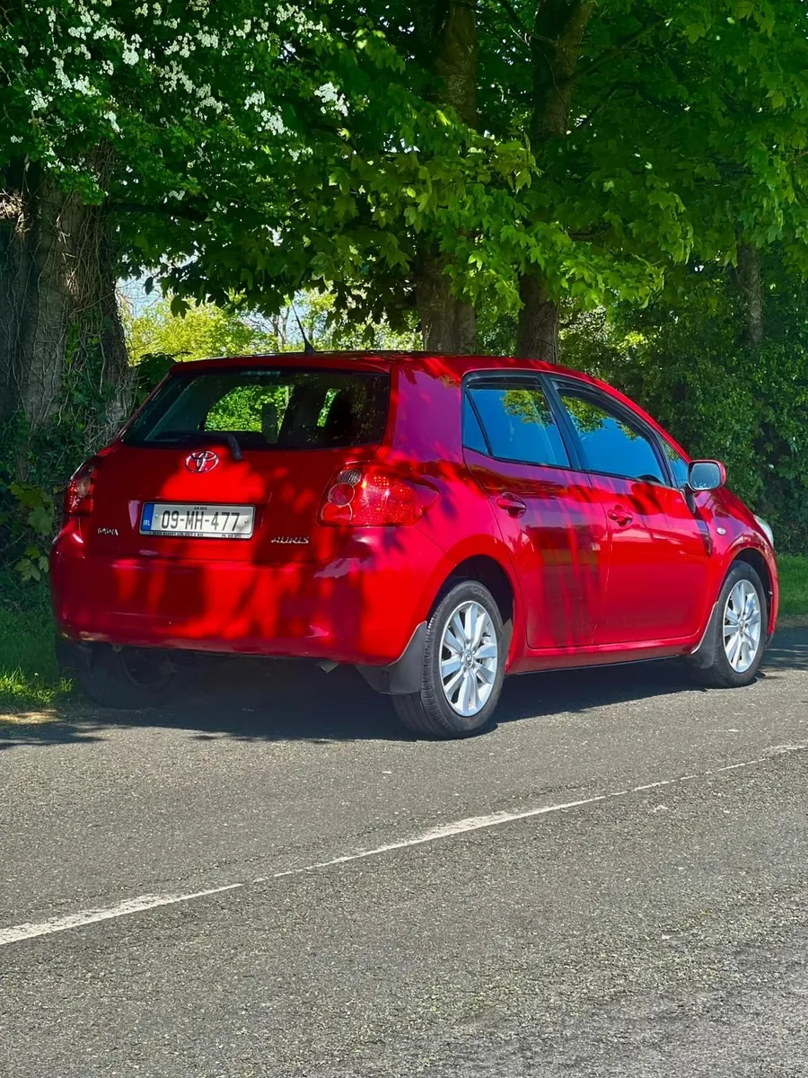 Toyota Auris 2009 automatic - Image 3
