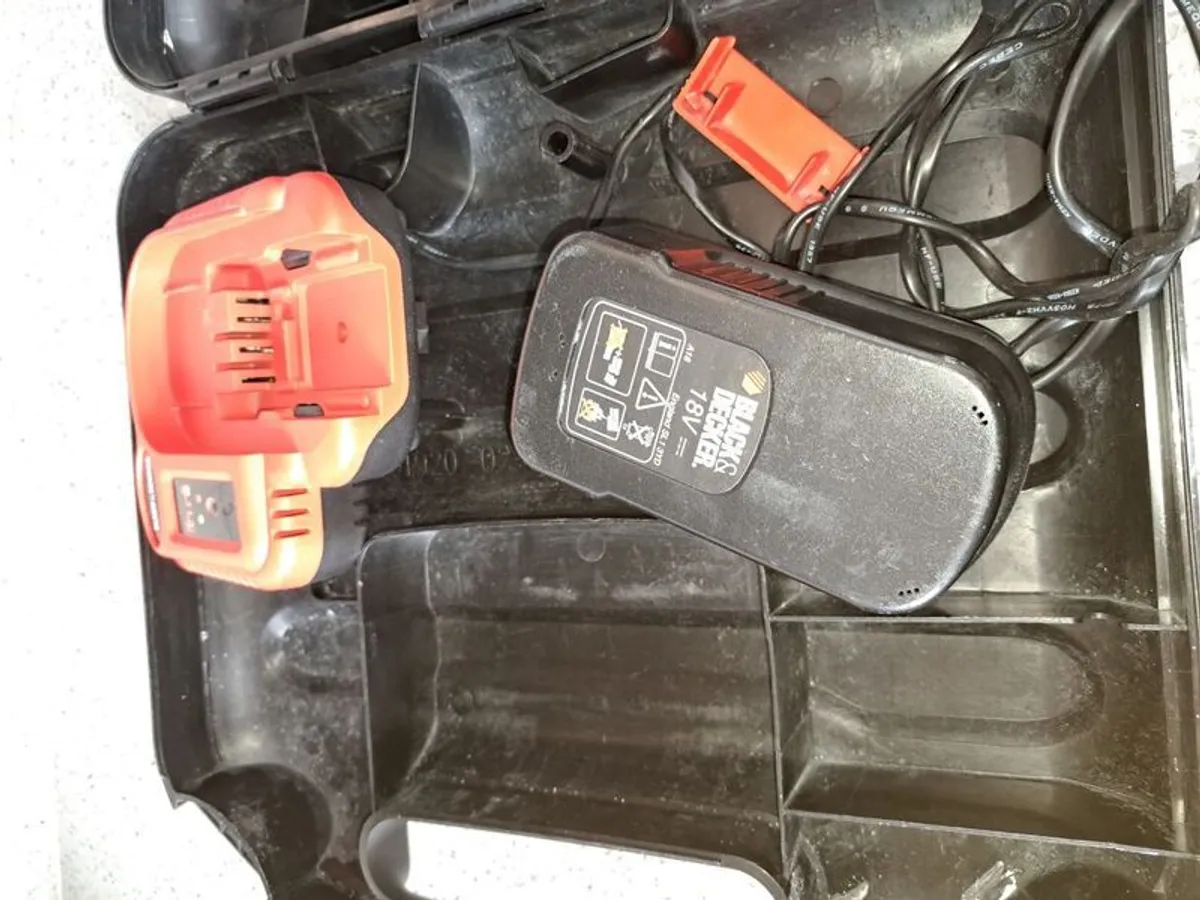black and decker drill - Image 2