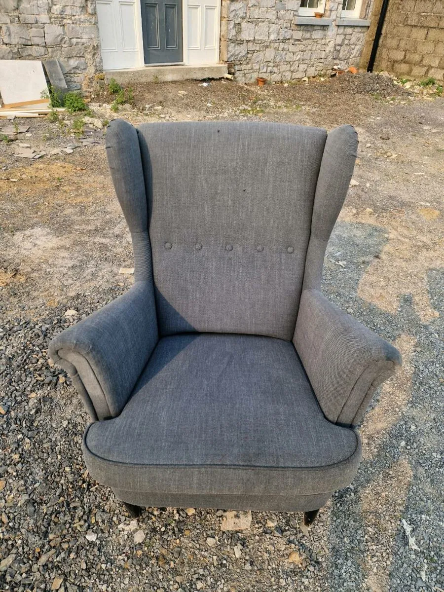 Arm chair - Image 1