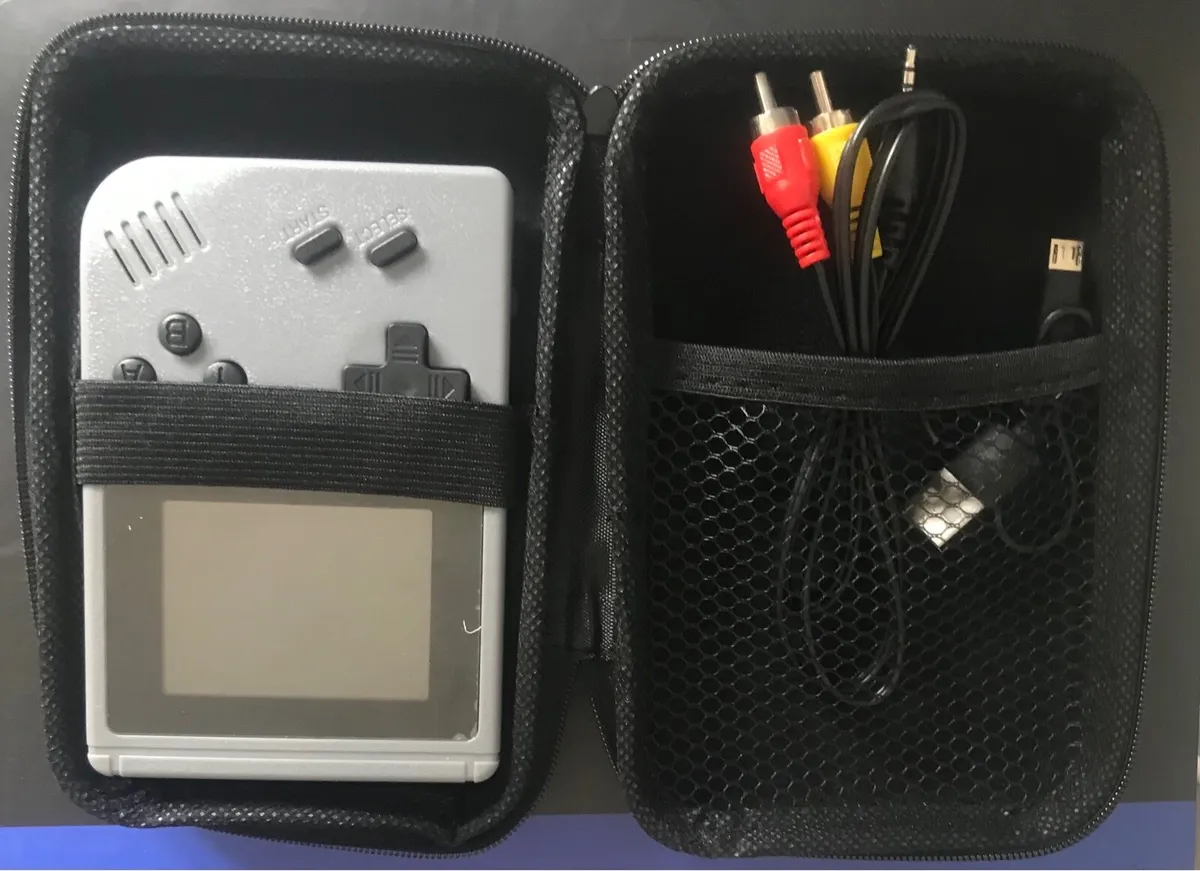Game console - Image 1