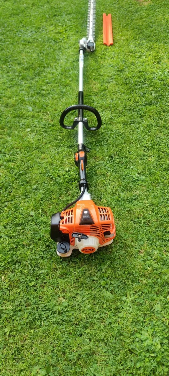 Stihl HL 94 long reach hedge trimmer - Image 1