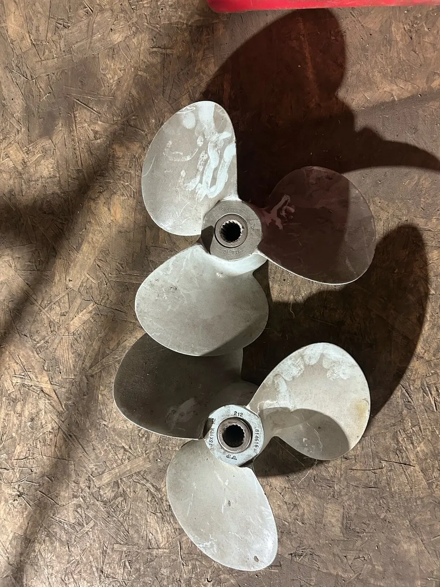 Volvo 280 outdrive props 2 - Image 1