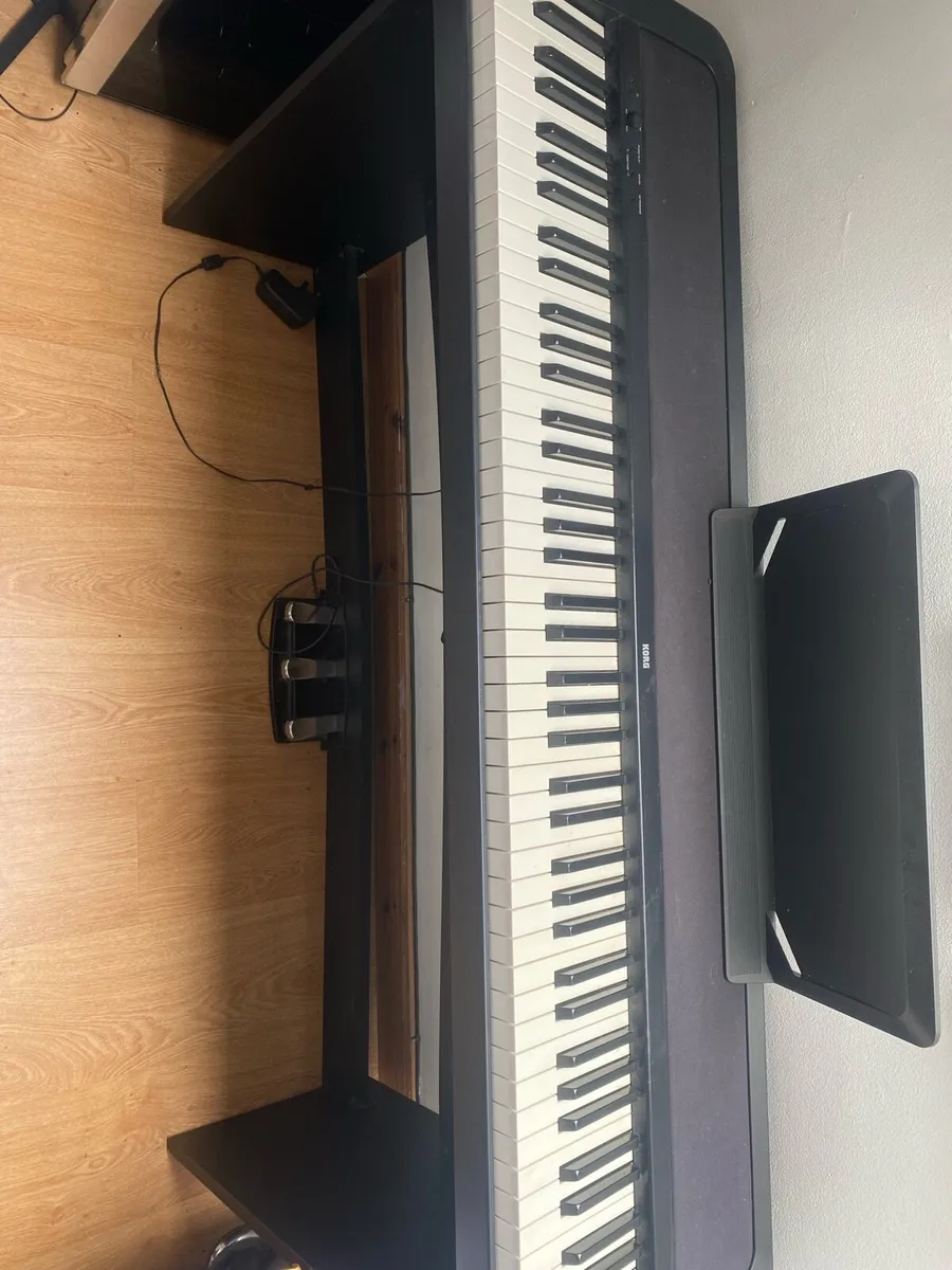 Korg Digital Piano - Image 1