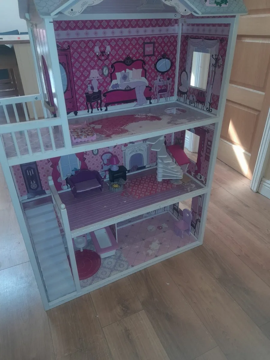Doll House - Image 2