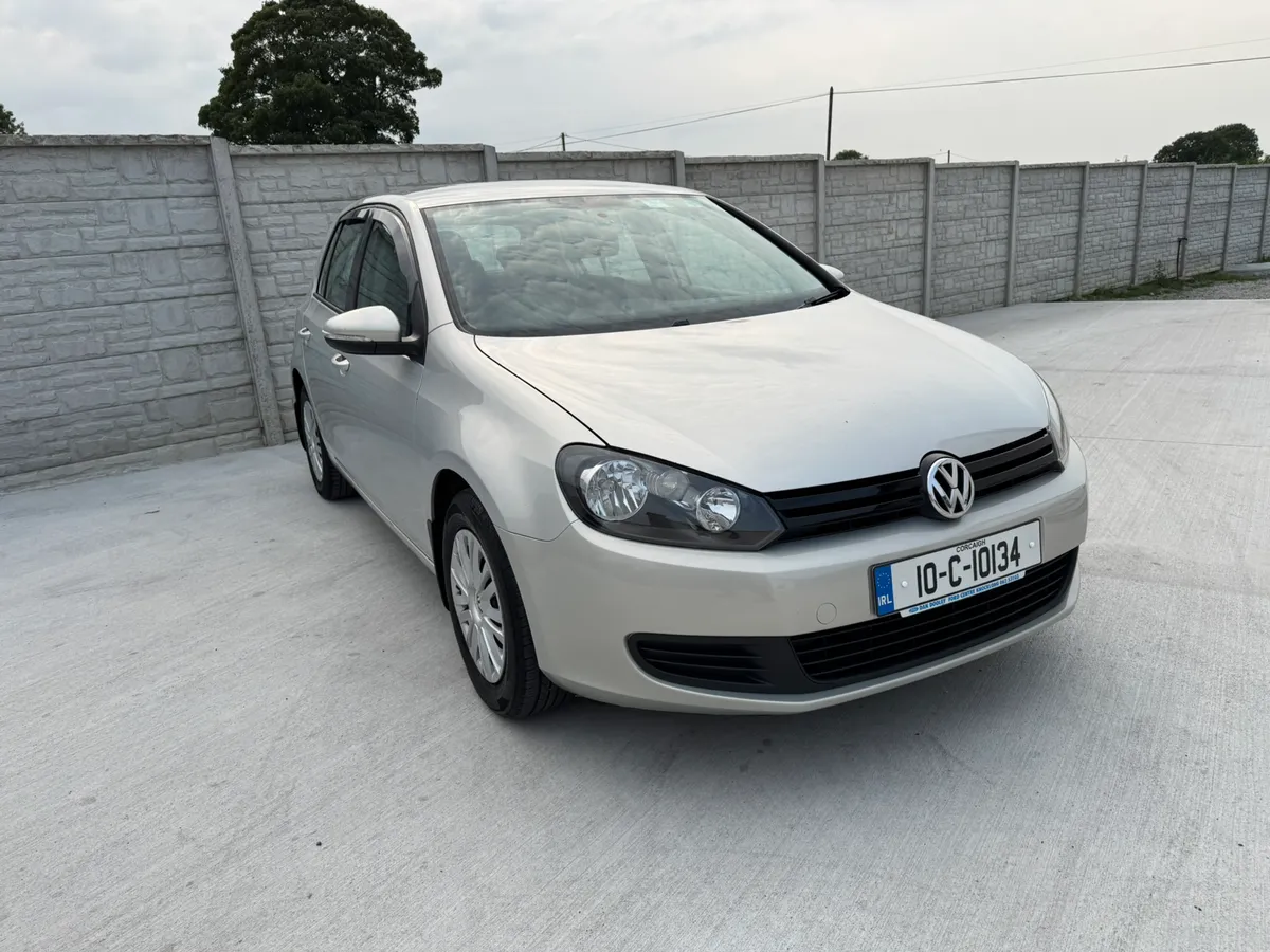 2010 Volkswagen Golf 1.6 TDI low Miles - Image 1