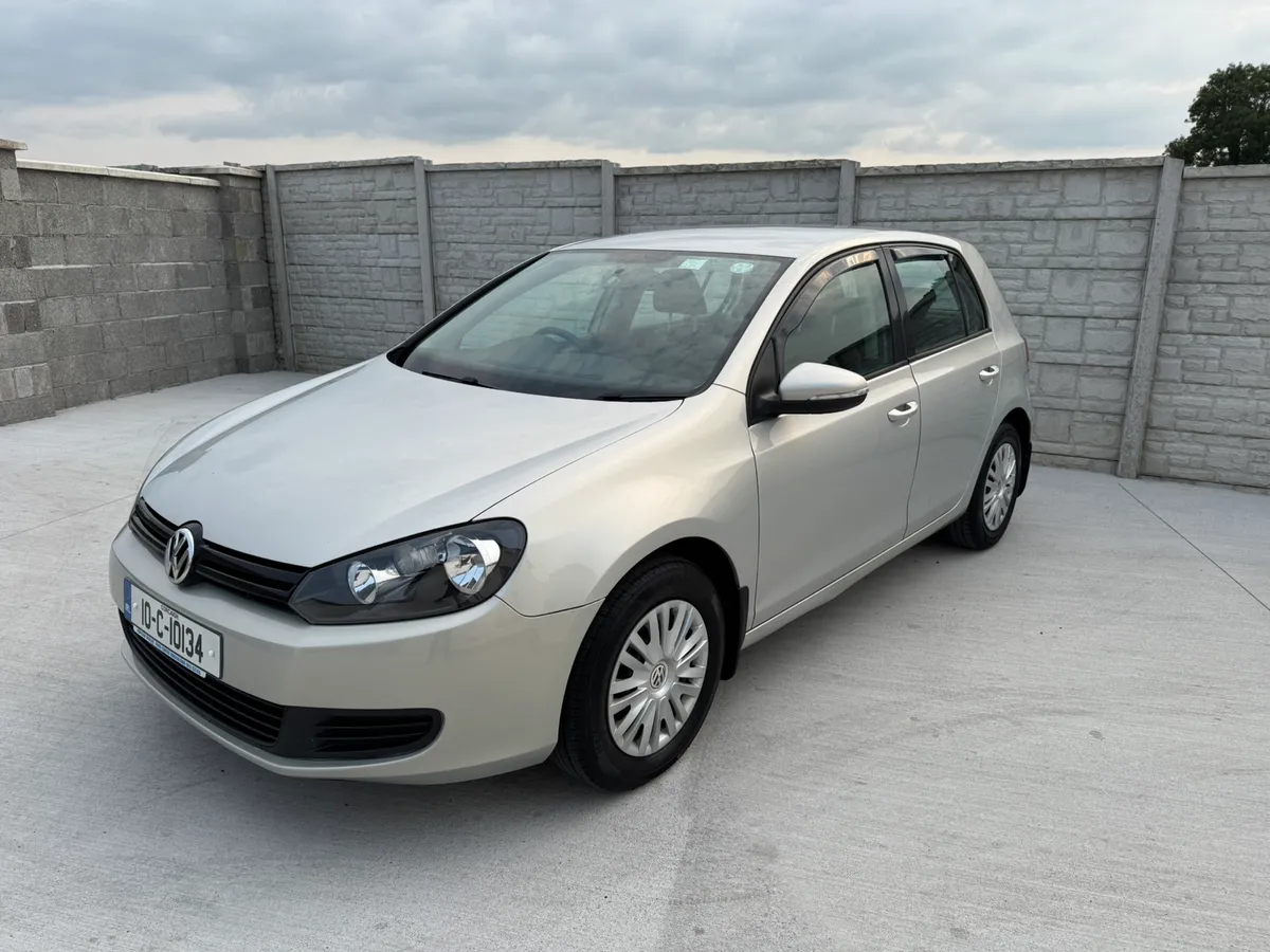 2010 Volkswagen Golf 1.6 TDI low Miles - Image 2