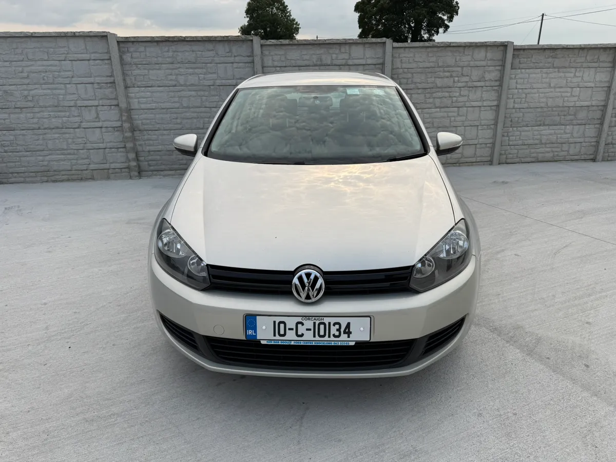 2010 Volkswagen Golf 1.6 TDI low Miles - Image 3