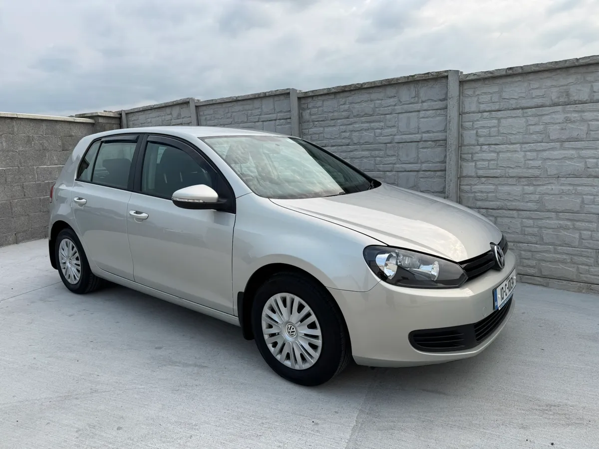 2010 Volkswagen Golf 1.6 TDI low Miles - Image 4