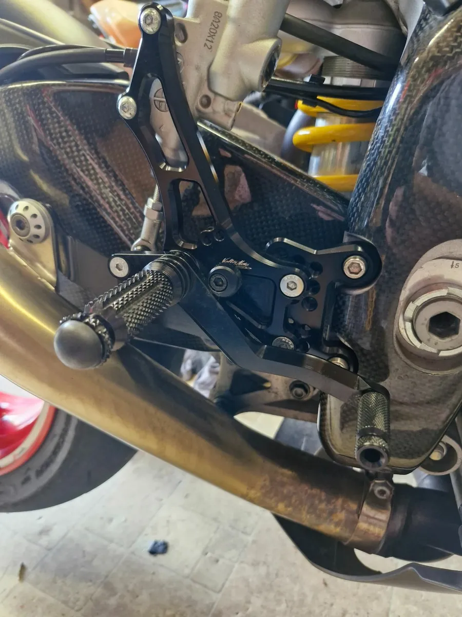 Aprilia RSV4 - Image 3