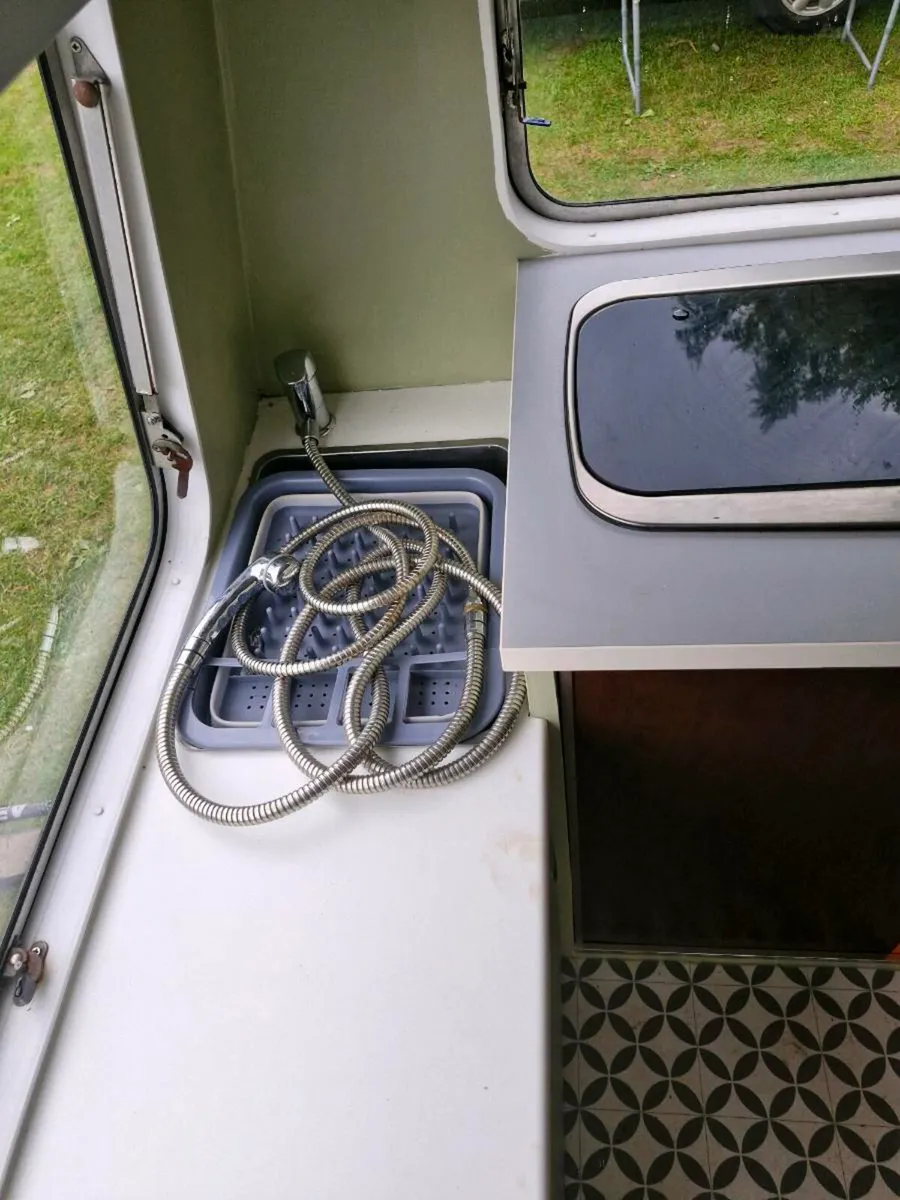 Vintage caravan - Image 4