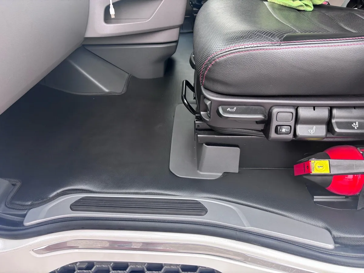 Scania s series V8 mats - Image 3