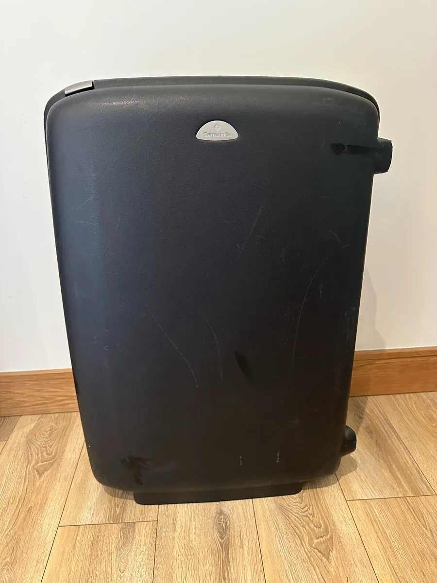 Samsonite suitcase - Image 1