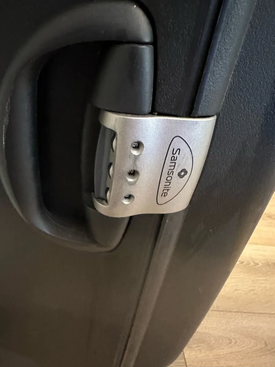 Samsonite suitcase - Image 3