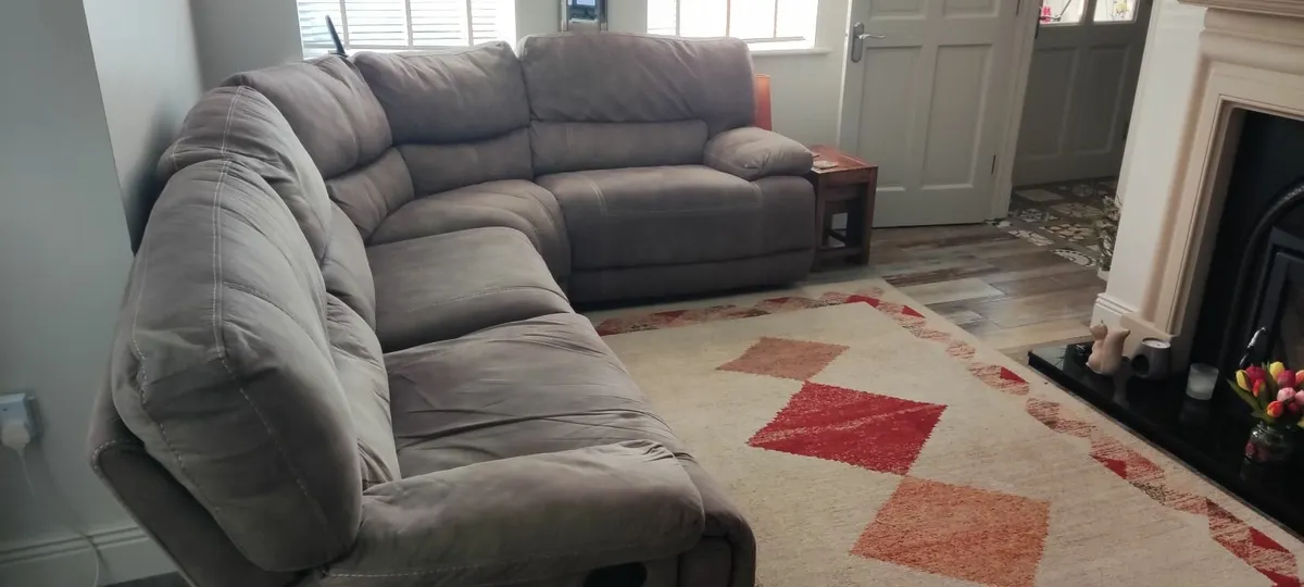 Corner Sofa - Image 4