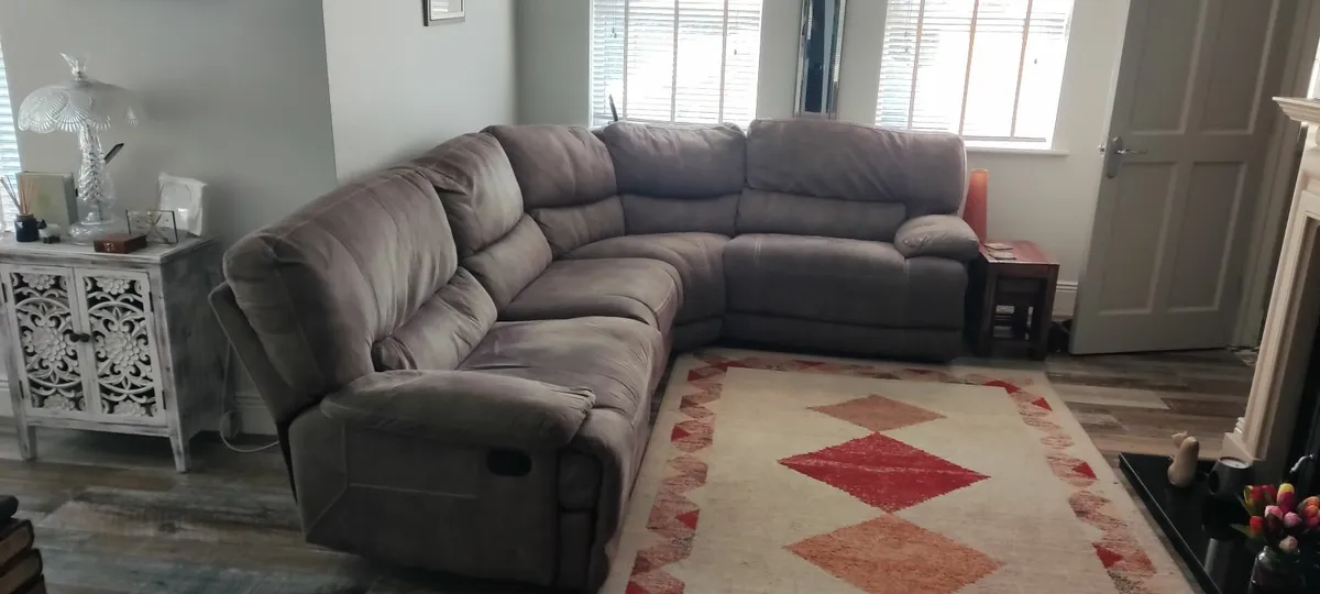 Corner Sofa - Image 1