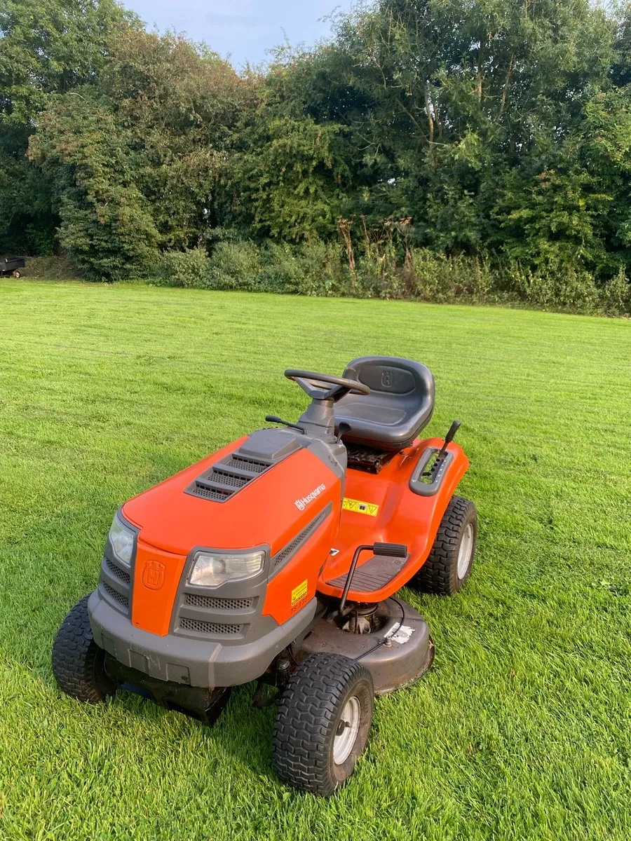 Husqvarna ts138 ride on lawnmower - Image 1