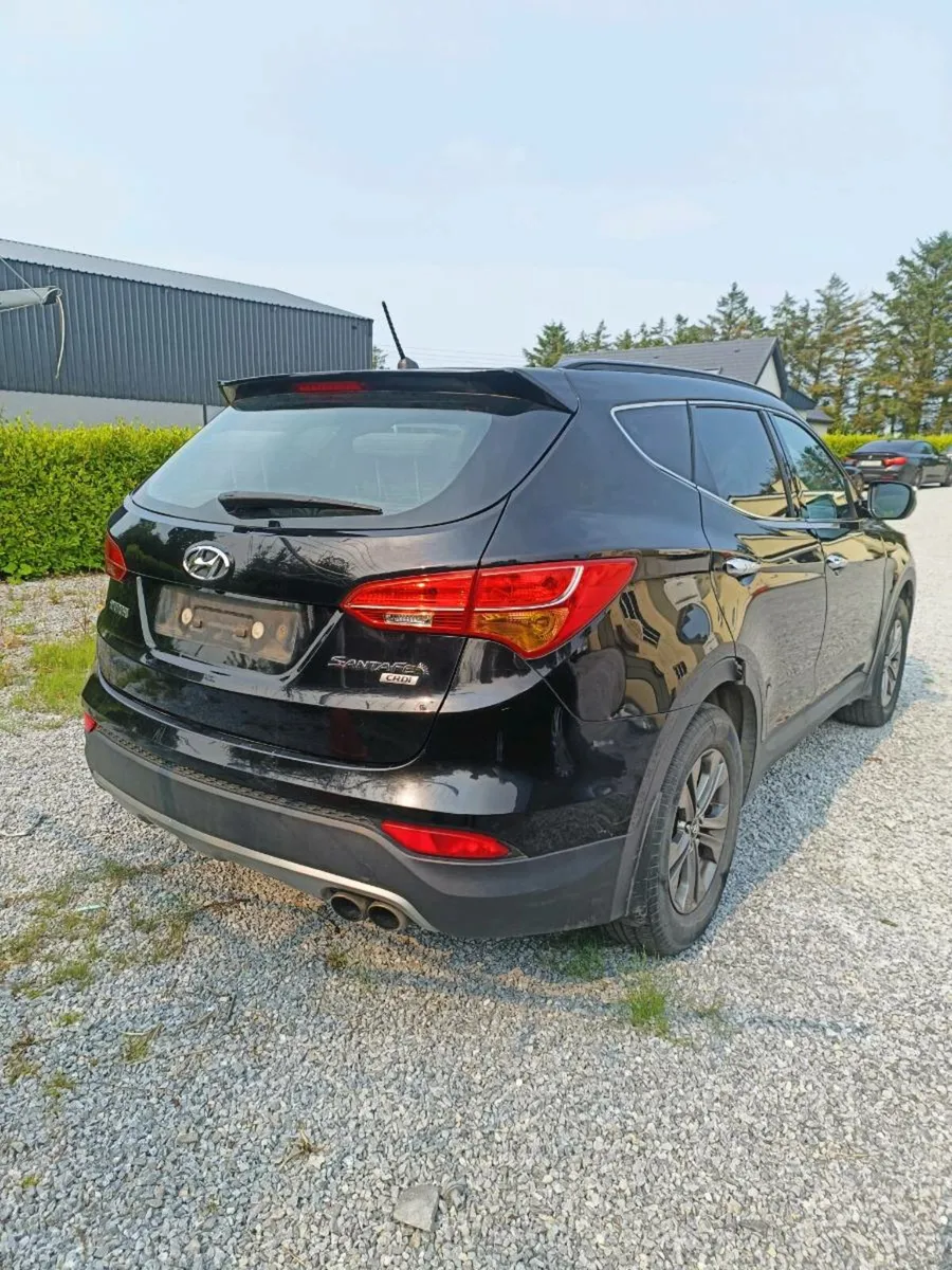 2013 Hyundai Santa Fe - Image 2