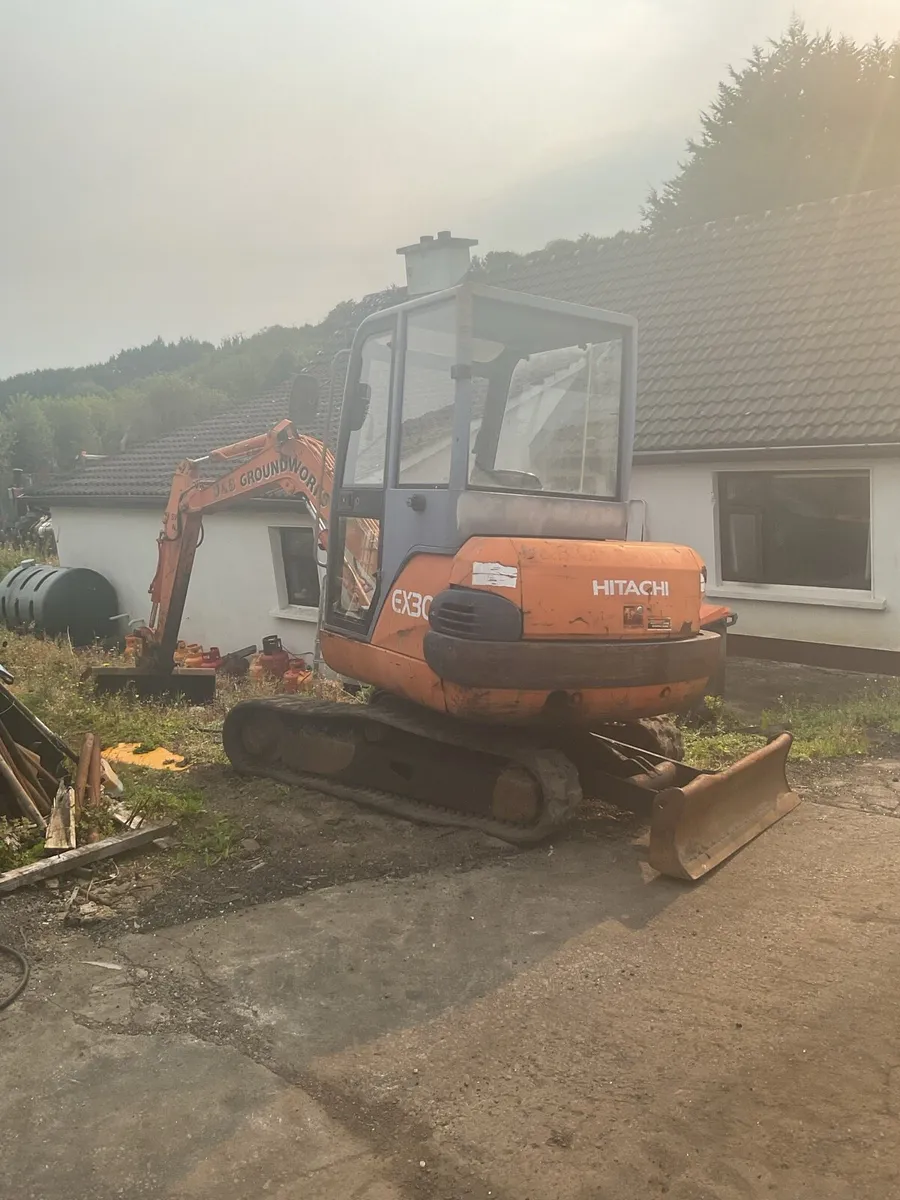 Hitach ex30 digger