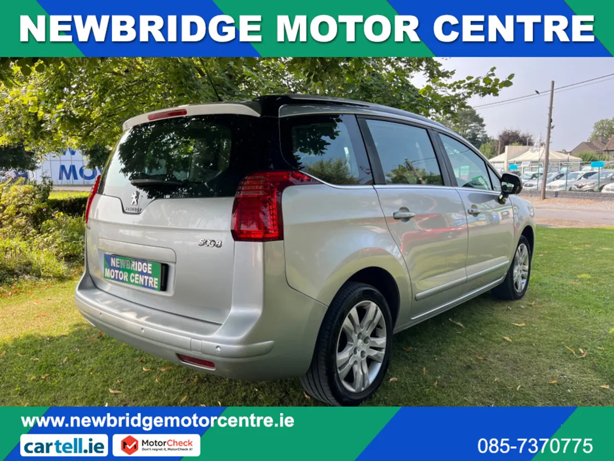 Peugeot 5008 1.6  BLUE PANORAMIC  HDI - Image 4