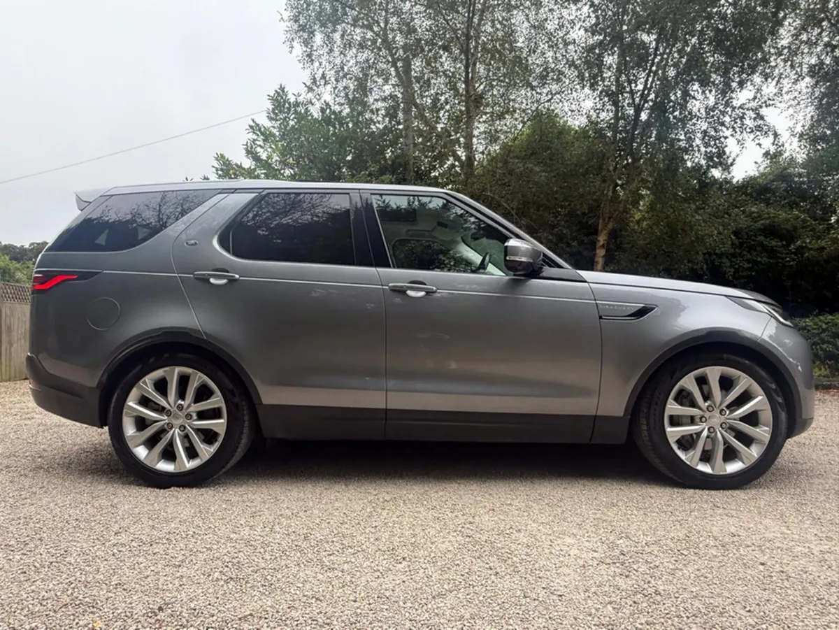 Land Rover Discovery 3.0 SD6 SE 7 SEAT *New Model - Image 2