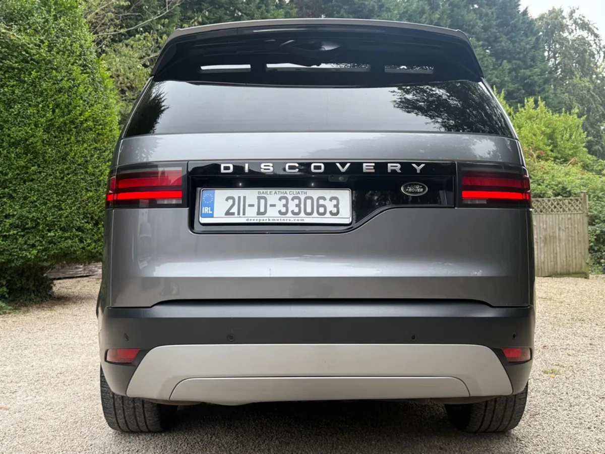 Land Rover Discovery 3.0 SD6 SE 7 SEAT *New Model - Image 4