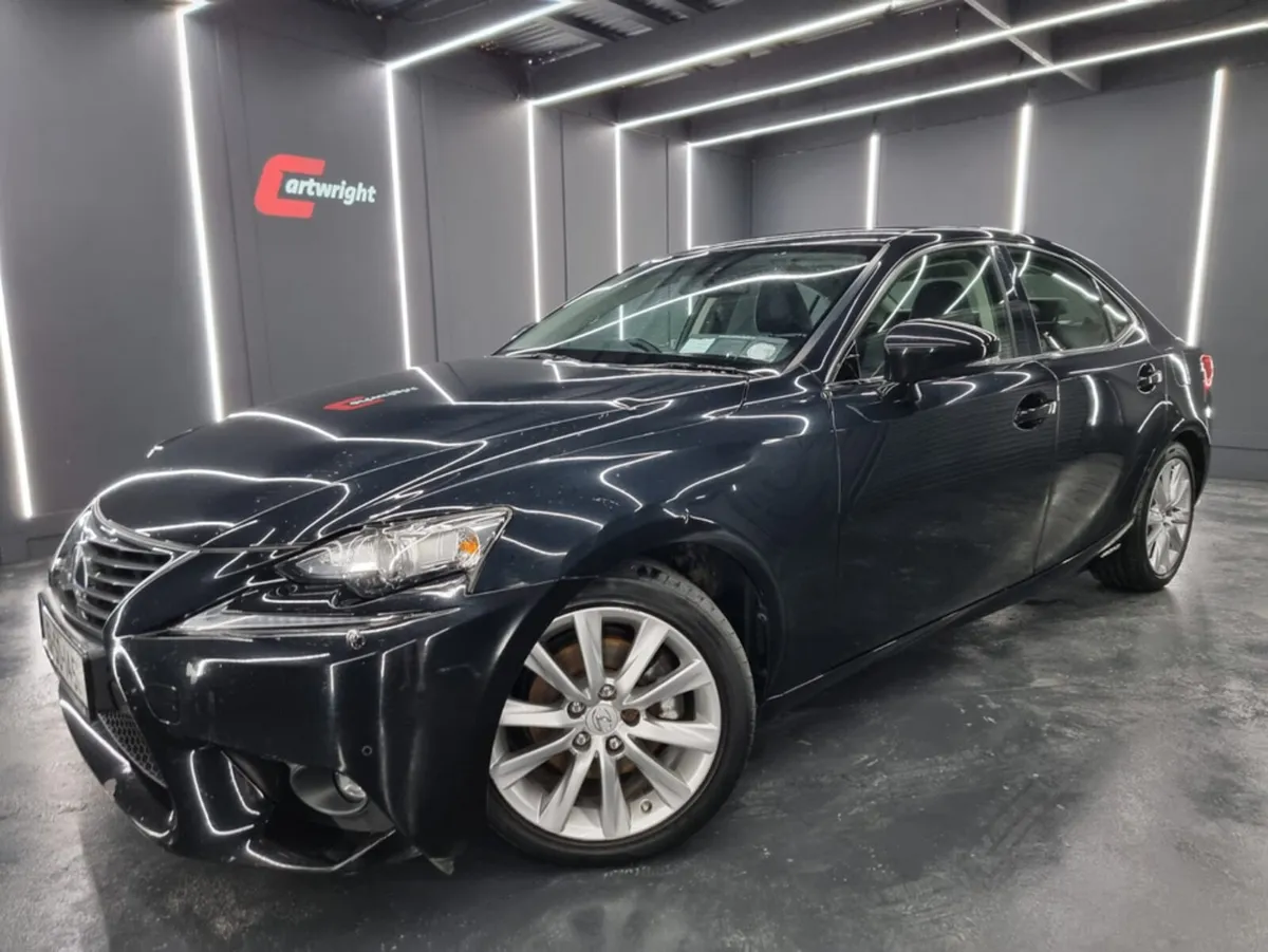Lexus IS 300 H 2.5 ADVANCE HYBRID 4DR AUTO - Image 1