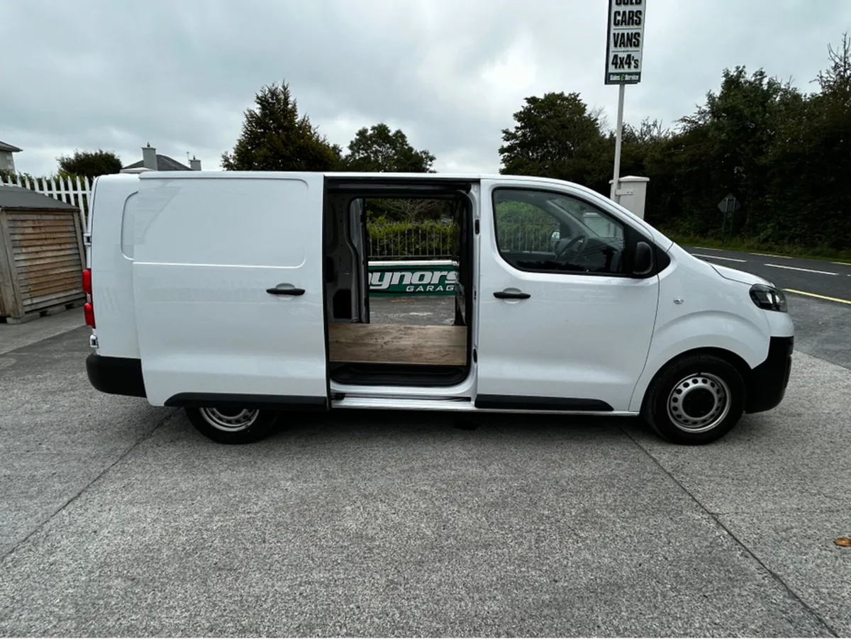 Opel Vivaro L2H1-1.5 100PS-DIE-6SP WITH 2 SIDE DOO - Image 4