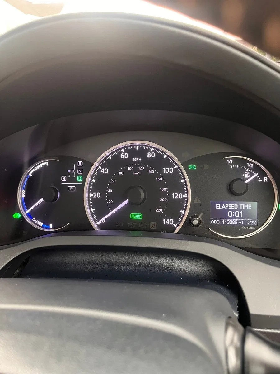 Lexus CT 200h 2015 - Image 3