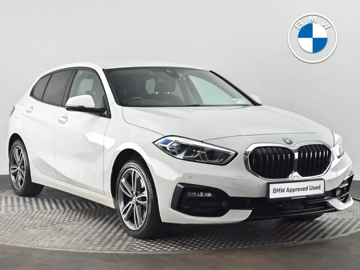 BMW 1 Series 118i Sport - Image 1
