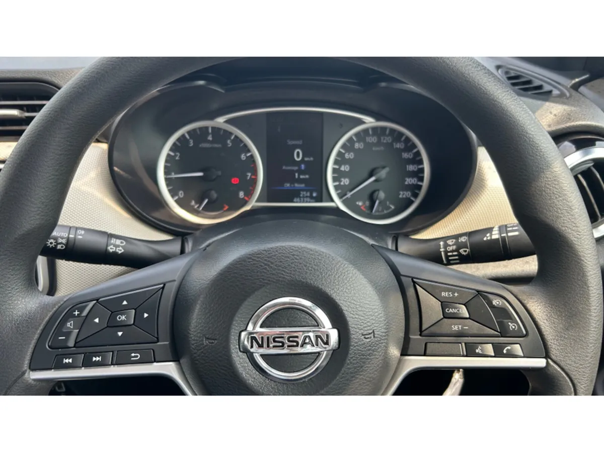 Nissan Micra 1.0 SV PETROL WITH AIR CON AND APPLE - Image 4