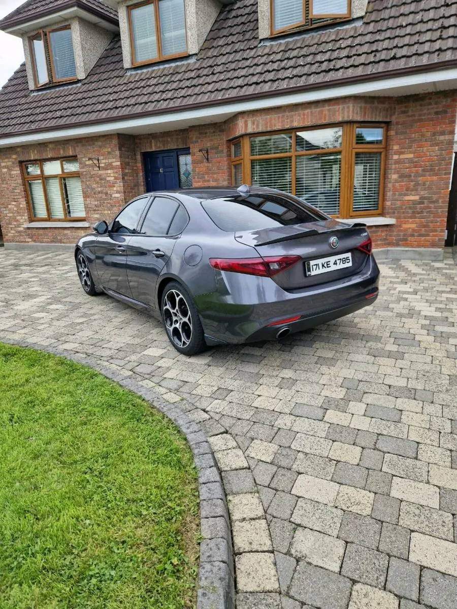 Alfa Romeo Giulia - Image 2