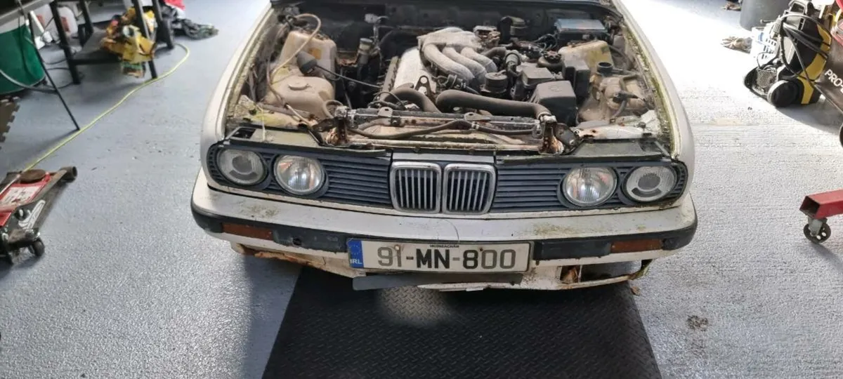 Bmw e30 320i 1991 - Image 1