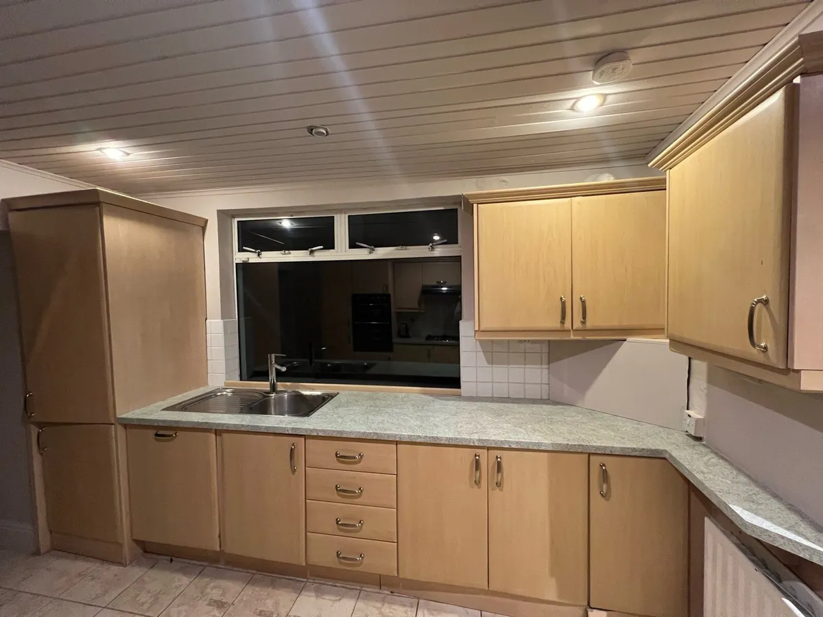 Kitchen and appliances - Image 3